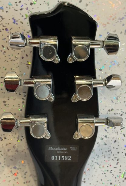 Danelectro '56 reissue electric guitar - Image 5