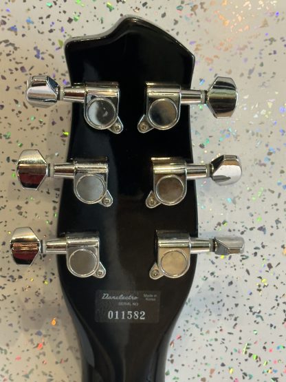 Danelectro '56 reissue electric guitar - Image 6
