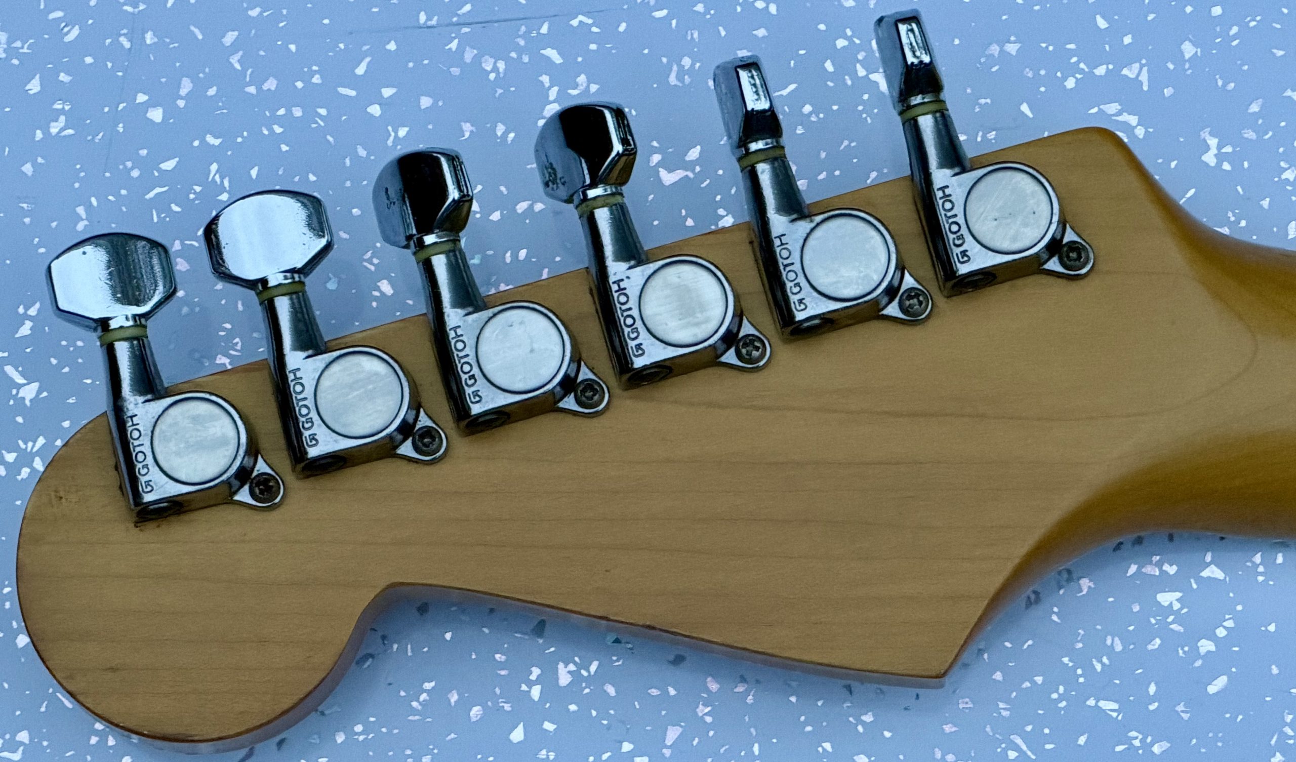 1990/91 Squier by Fender Hank Marvin Signature Stratocaster - Image 6