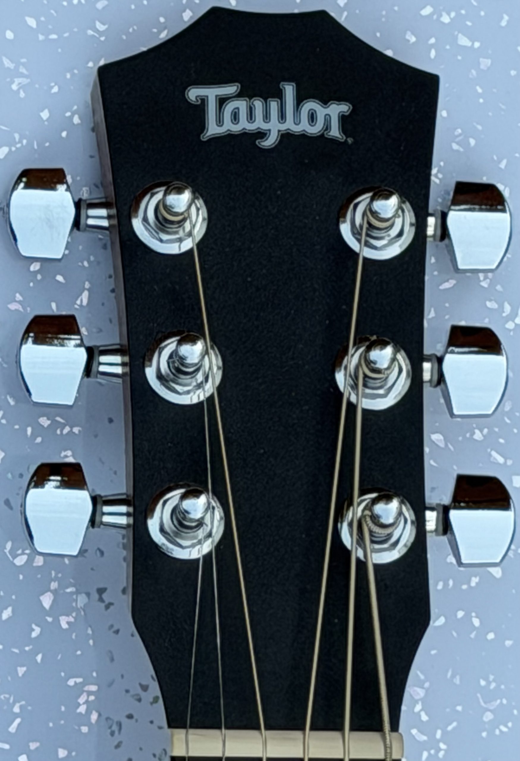 1999 Taylor 301-GB Baby left-handed acoustic guitar - Image 7