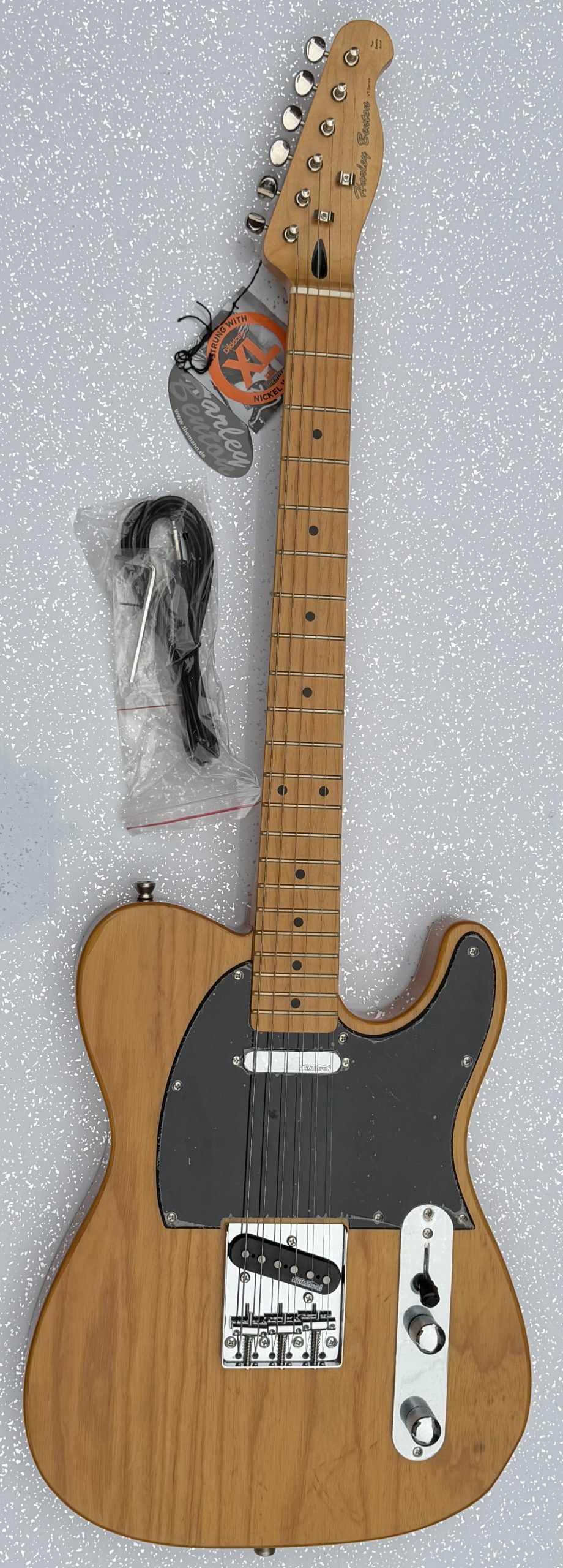 Harley Benton Vintage Series TE-52 electric guitar - Image 2