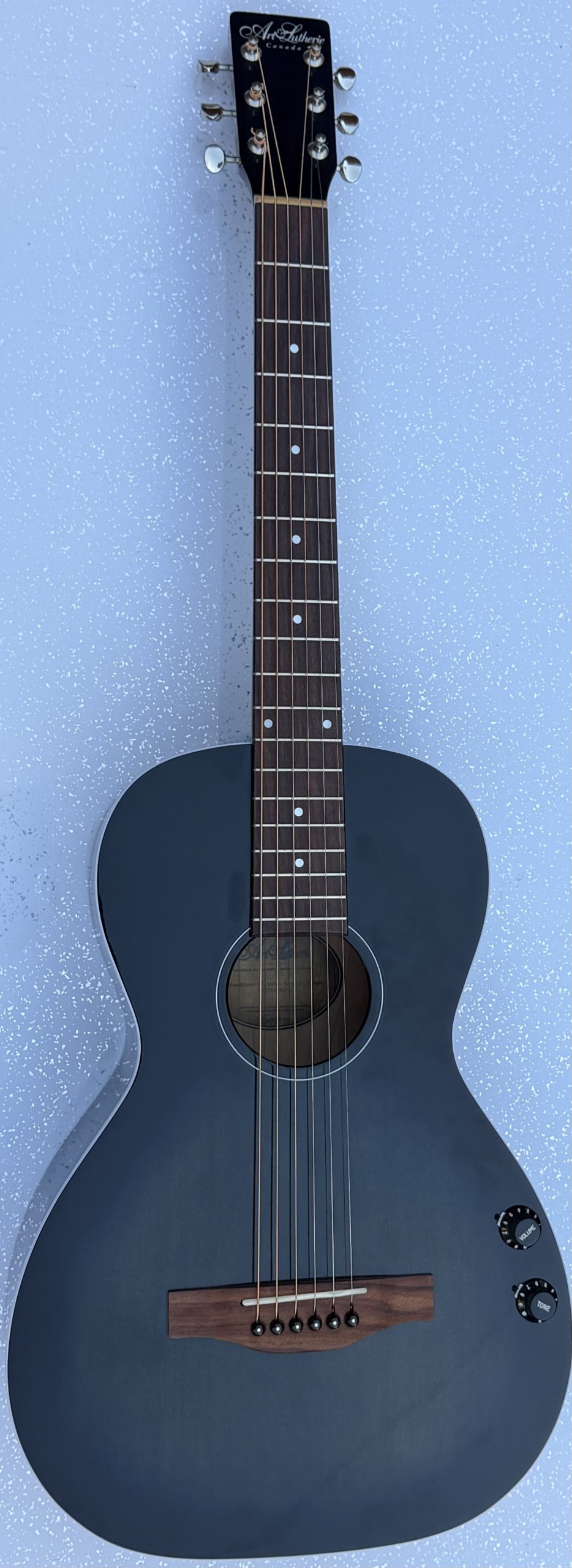 2021 Art & Lutherie Roadhouse Q-Discrete parlour size electro-acoustic guitar - Image 2