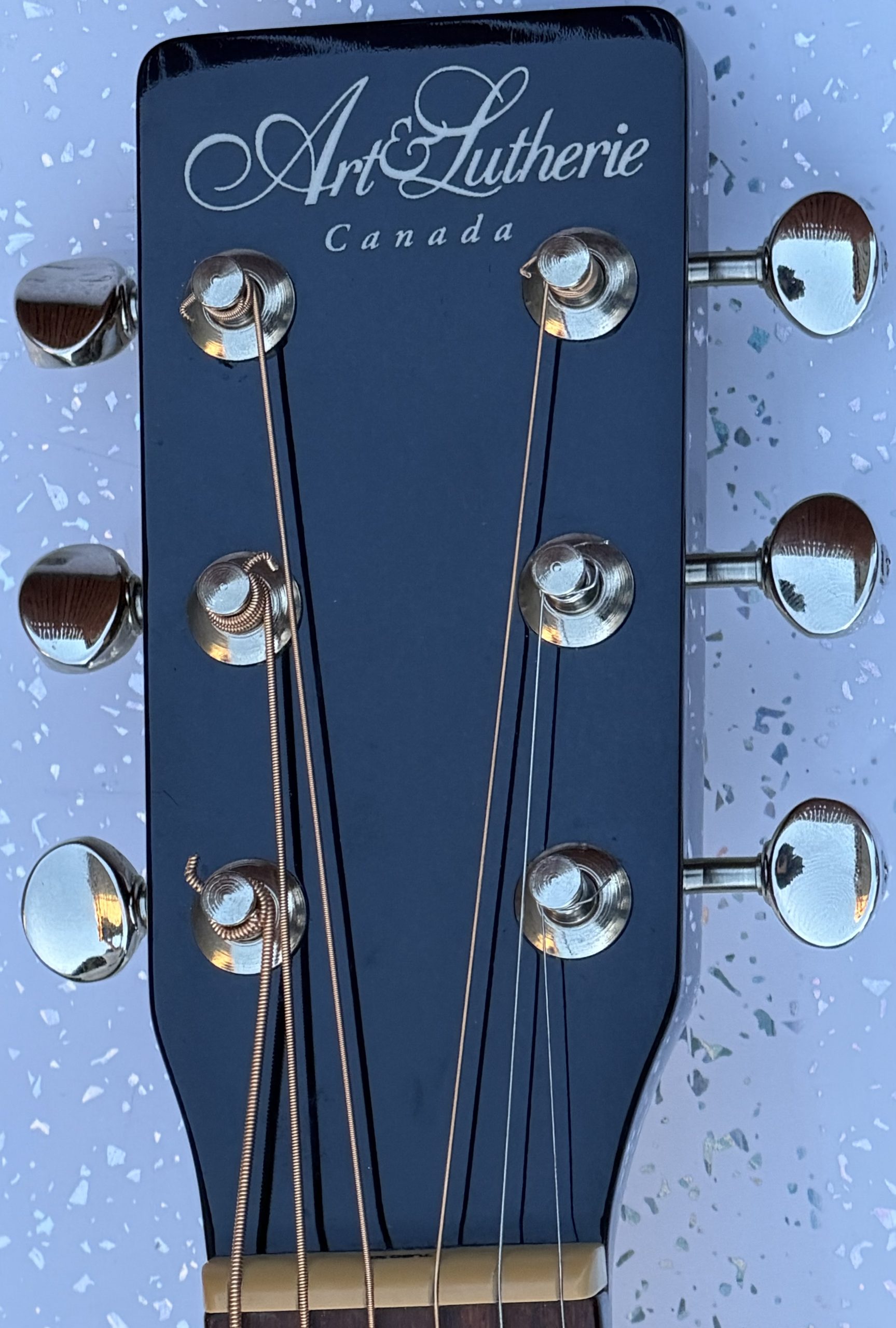 2021 Art & Lutherie Roadhouse Q-Discrete parlour size electro-acoustic guitar - Image 5