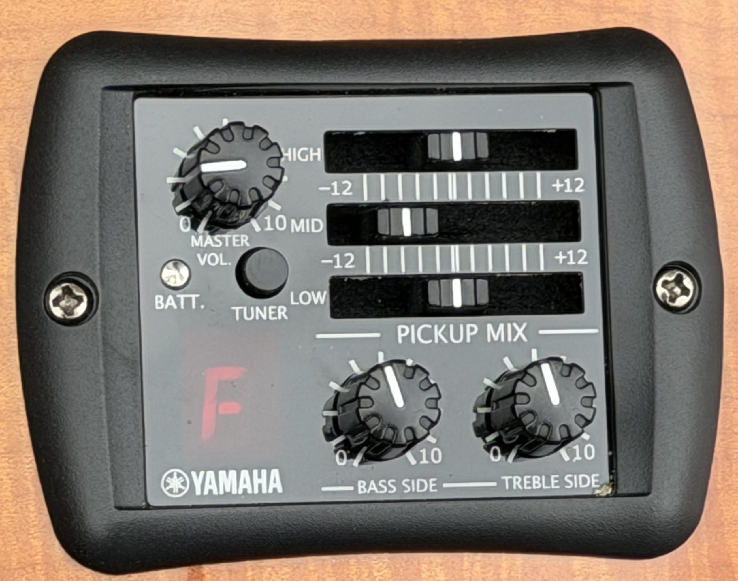 Yamaha NX Series NCX900FM electro-acoustic nylon string guitar - Image 6