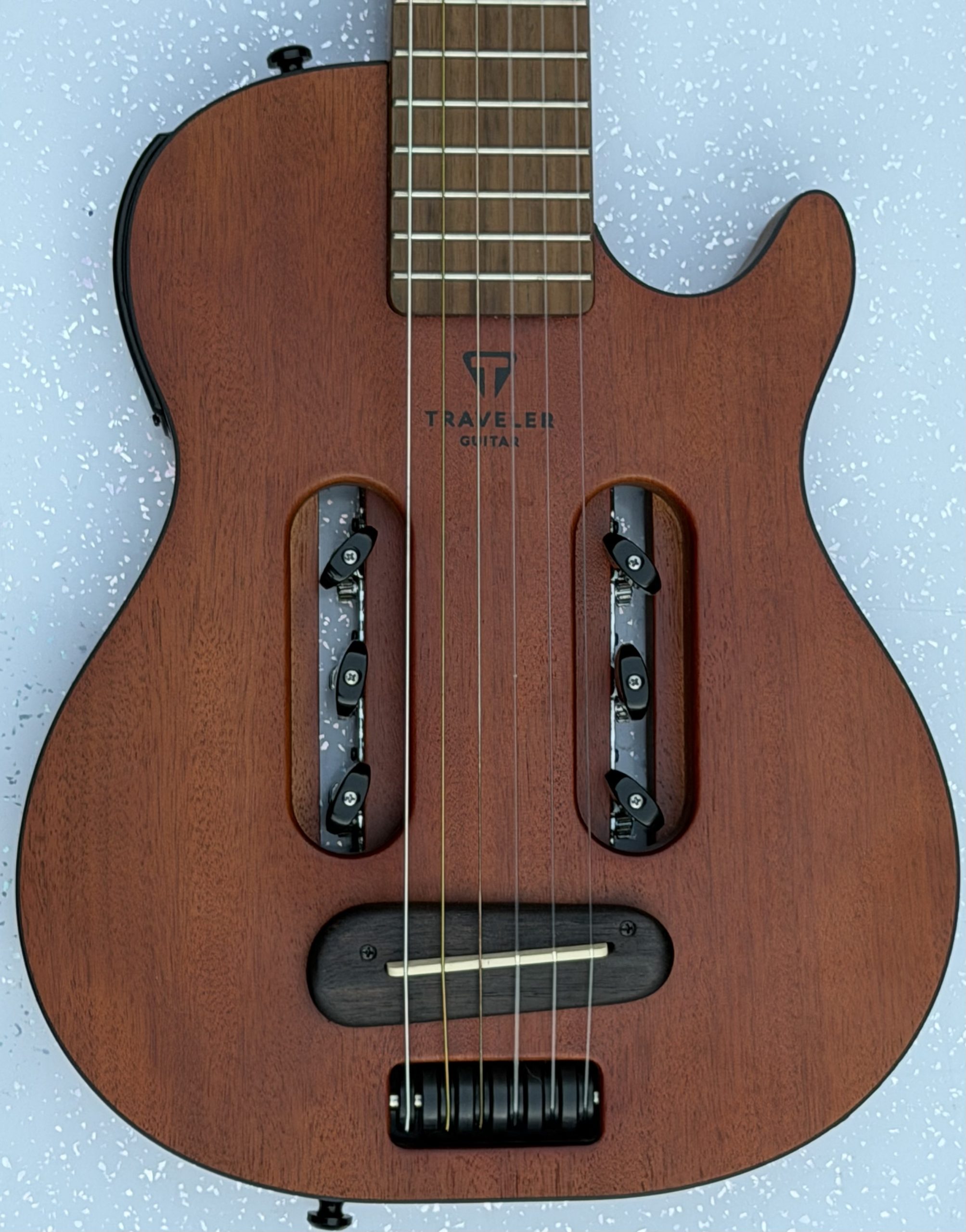 Traveler guitar body