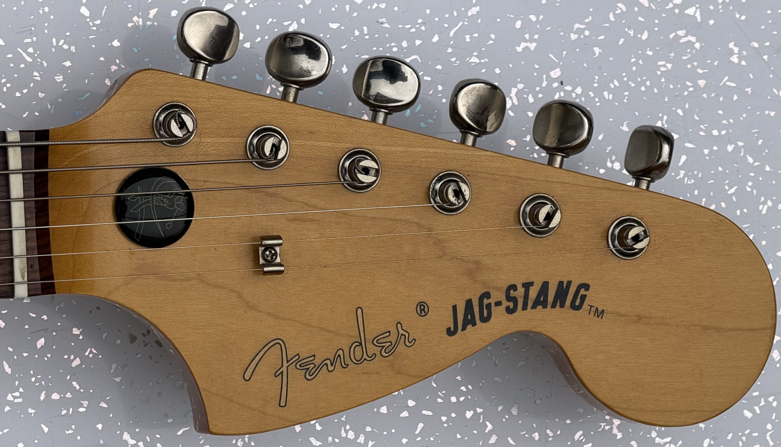 Fender Kurt Cobain Jagstang electric guitar, made in Japan - Image 6