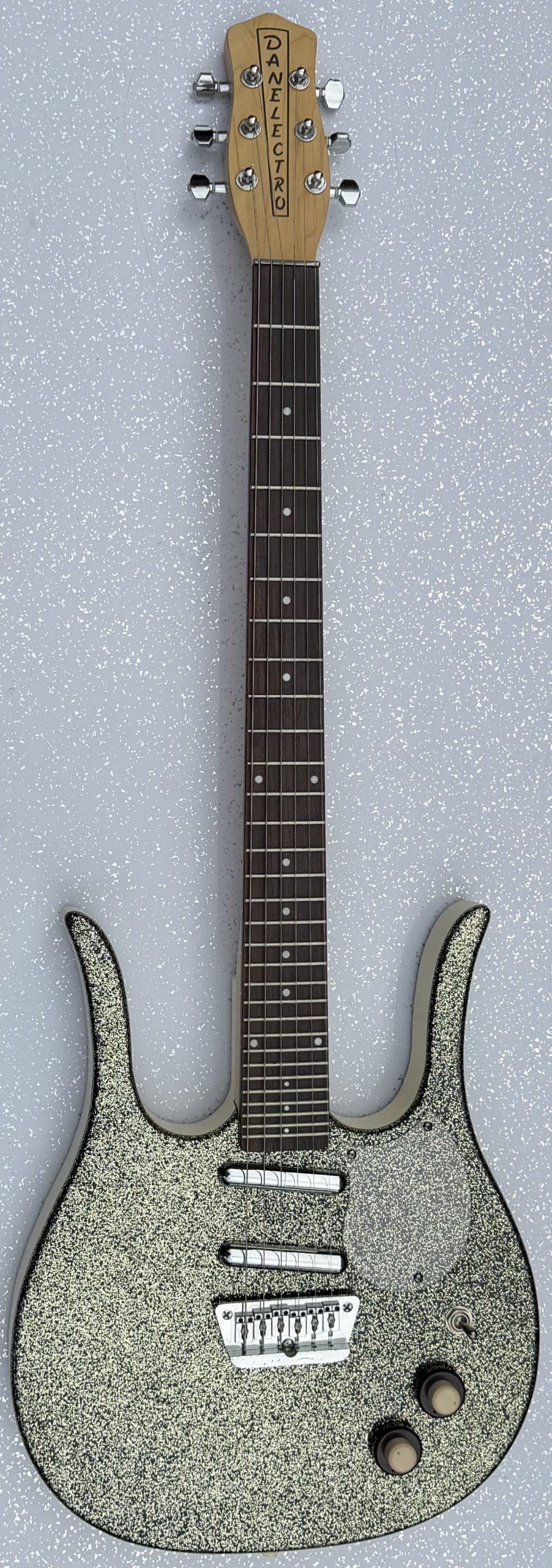 Danelectro Guitarlin Longhorn electric guitar - Image 2