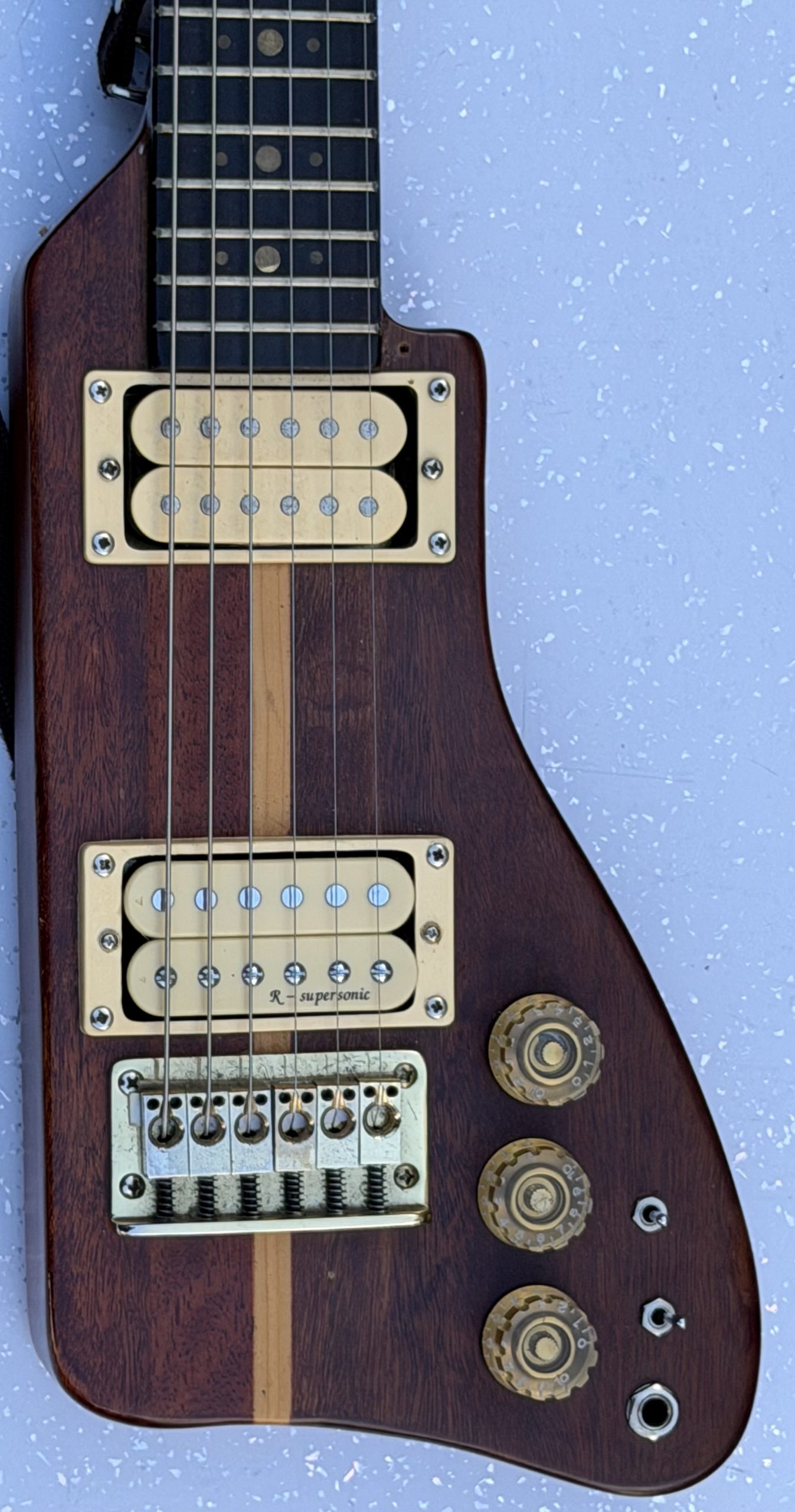 K guitar body