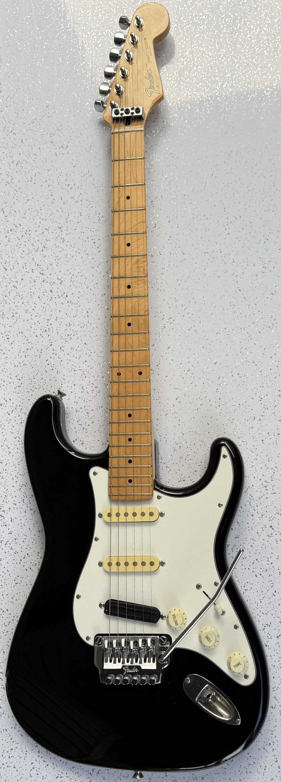 Fender Contemporary Stratocaster electric guitar, made in Japan - Image 2
