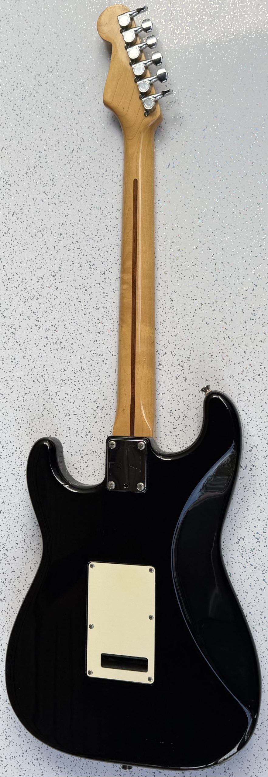 Fender Contemporary Stratocaster electric guitar, made in Japan - Image 9